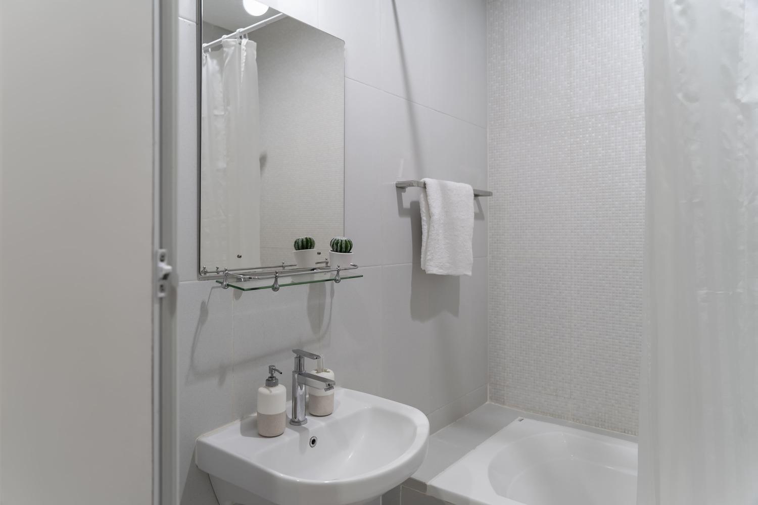 Отель Cove Mk House Senopati Джакарта Экстерьер фото